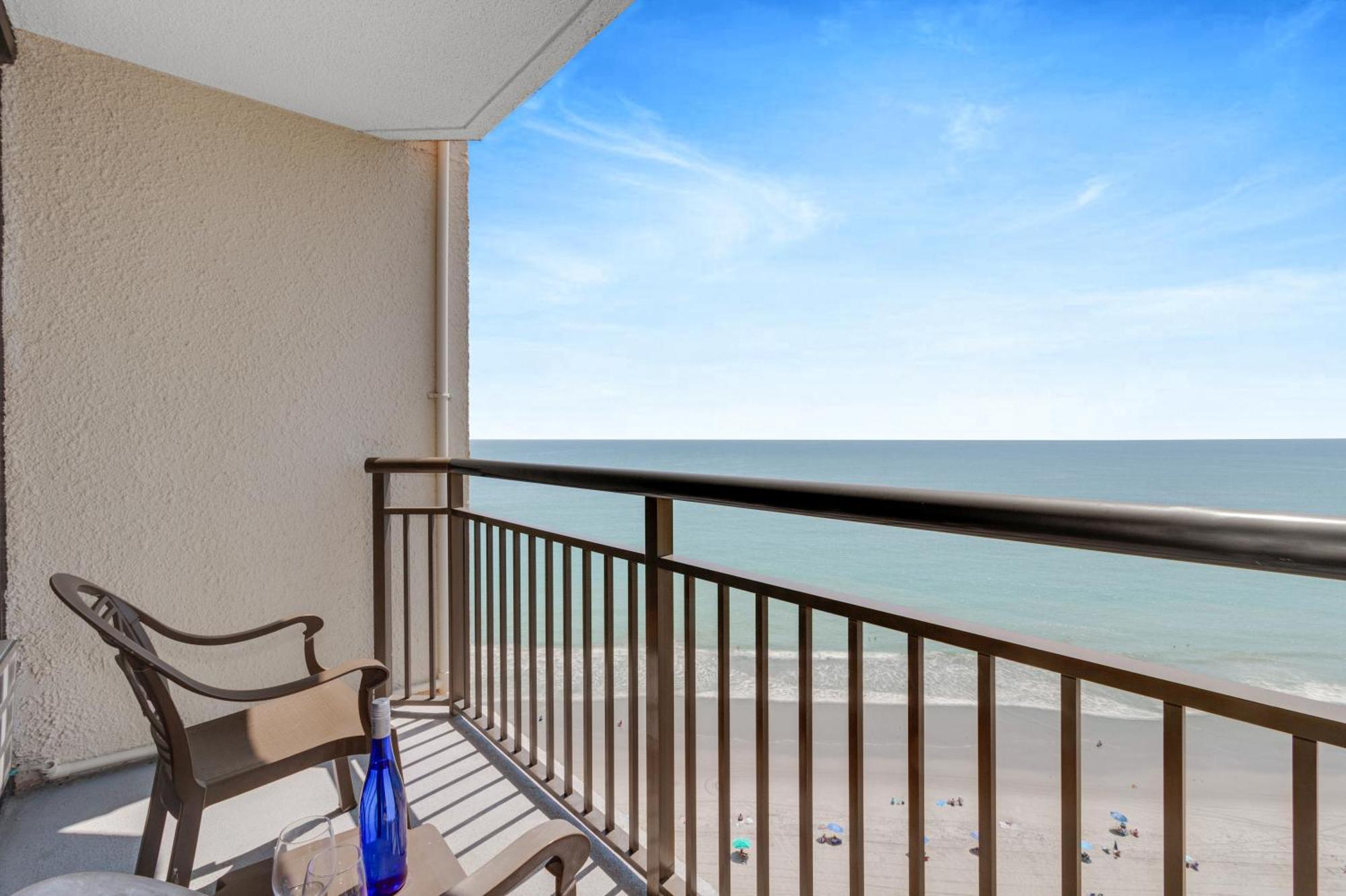 Oceanview Studio Escape With Beach Steps Away! 1828 미를 비치 외부 사진