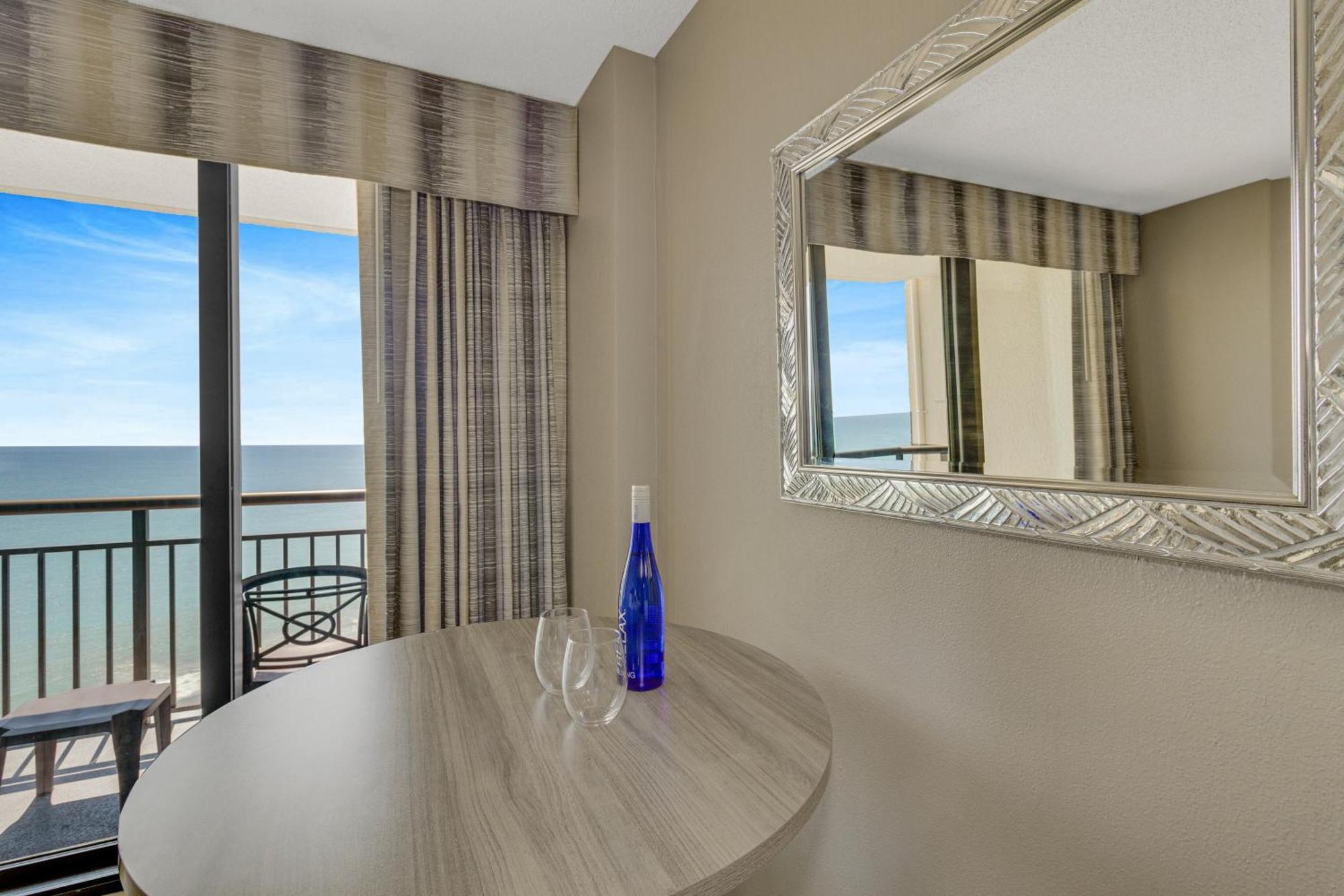 Oceanview Studio Escape With Beach Steps Away! 1828 미를 비치 외부 사진